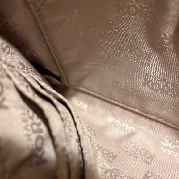 💎🤙🏻💎•👄Michael Kors x Stud Vibes x Get it Gyrl💎🤙🏻 - Picture 10 of 12